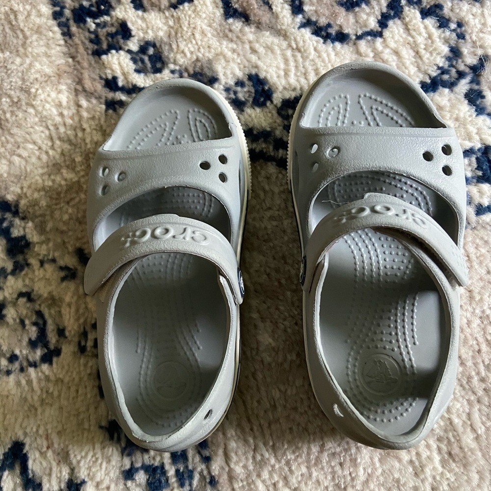 Crocs Bundle!!!!! - Picture 5 of 6
